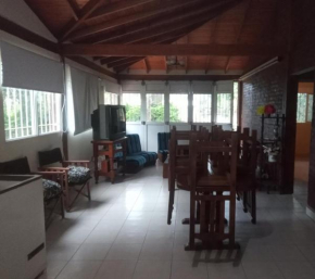 Casa para 10 personas , alquiler temporario .Paso de la Patria (CTES)